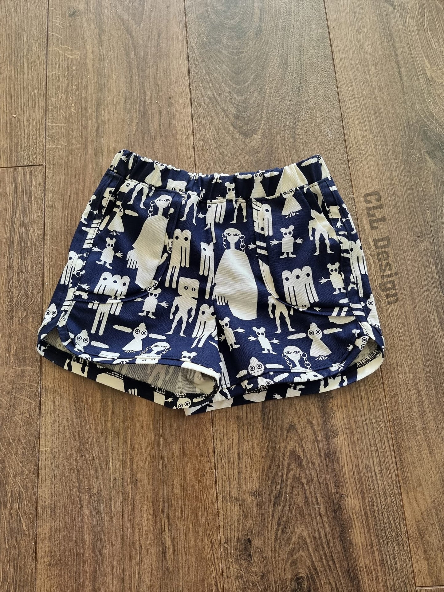 Run Around Shorts Strl 86-164 Pappersmönster