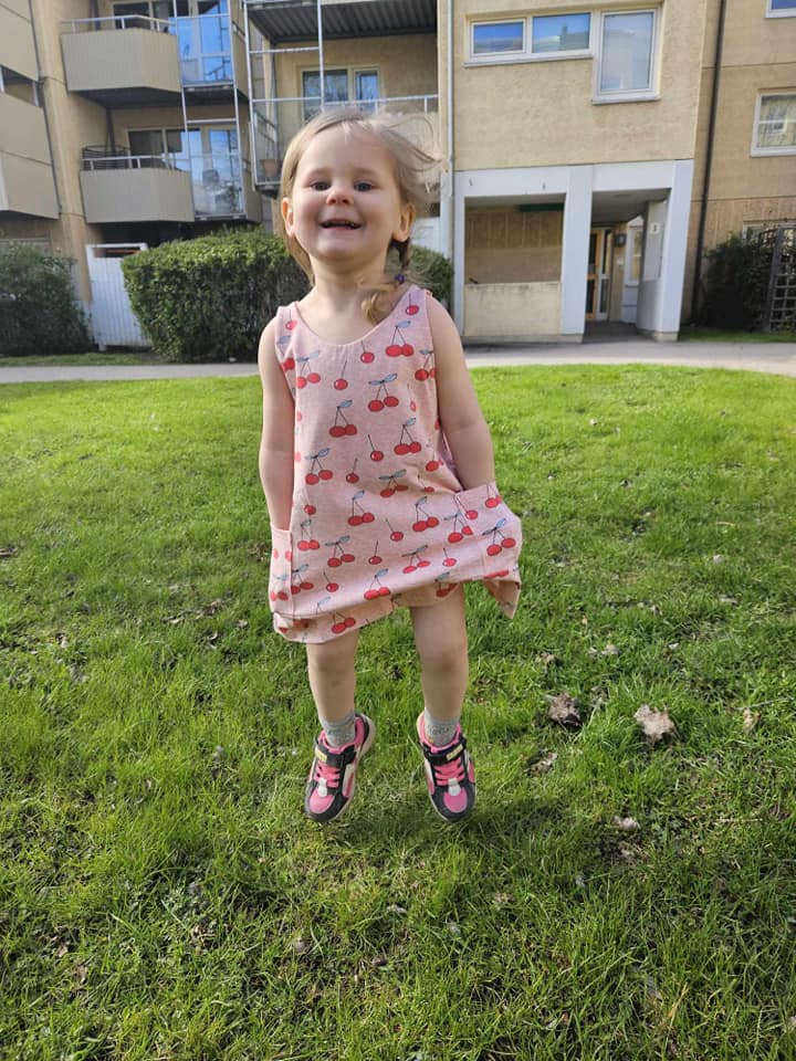 Graduation Dress Strl 92-170 PDF-mönster