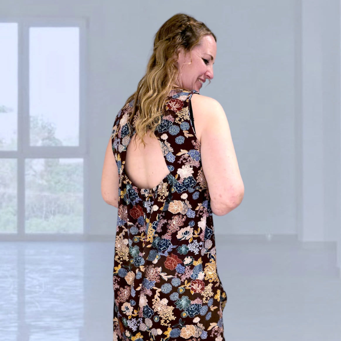 Graduation Dress Adult Strl 34-56 Pappersmönster