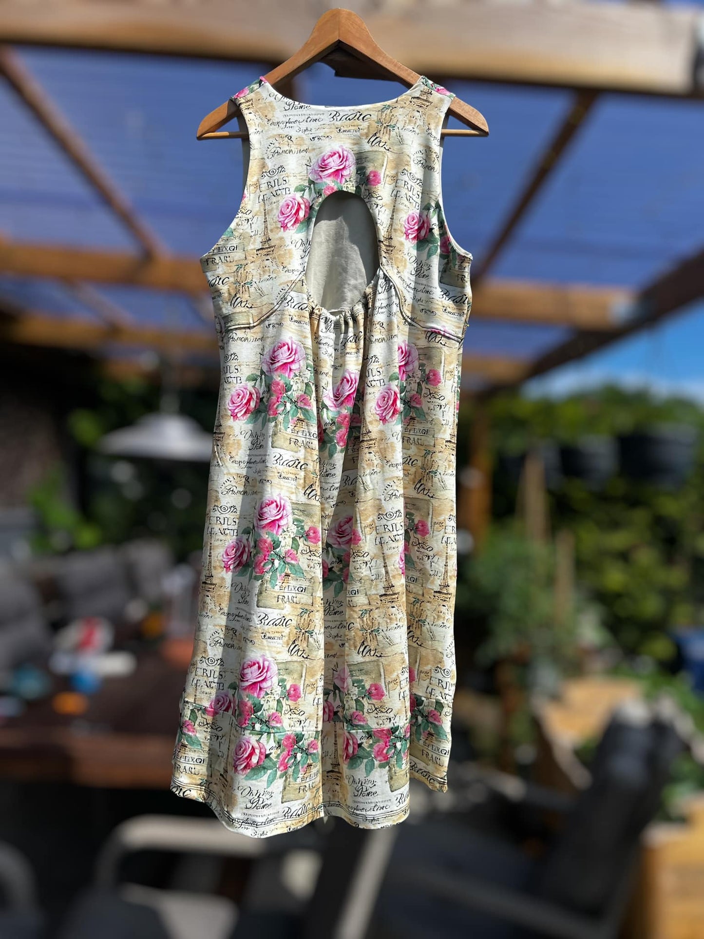 Graduation Dress Adult Strl 34-56 Pappersmönster