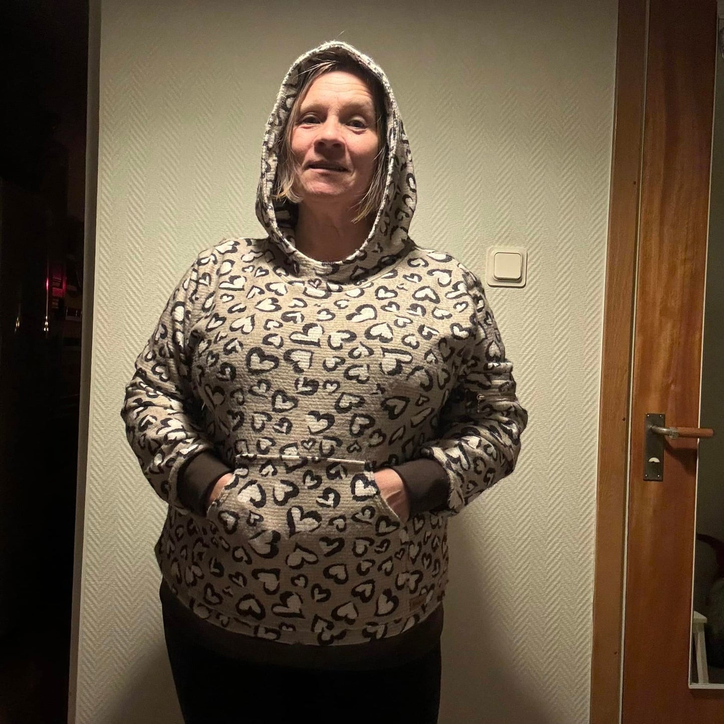 Everyday Unisex Hoodie Strl 2XS-4XL Pappersmönster