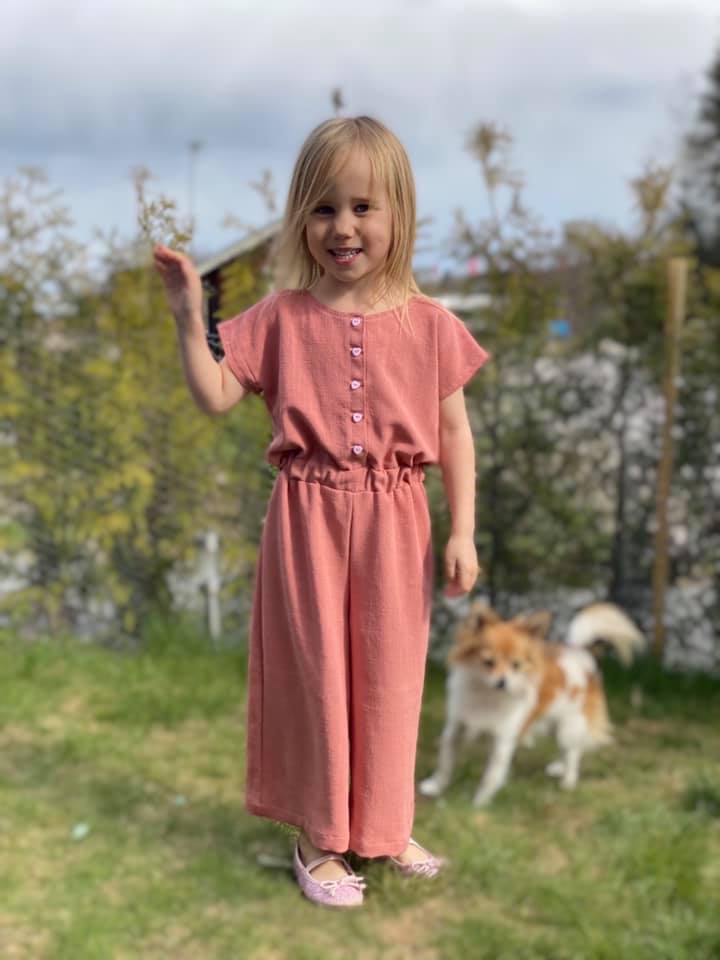 Lilla E Cutie Jumpsuit Strl 92-164 PDF-mönster