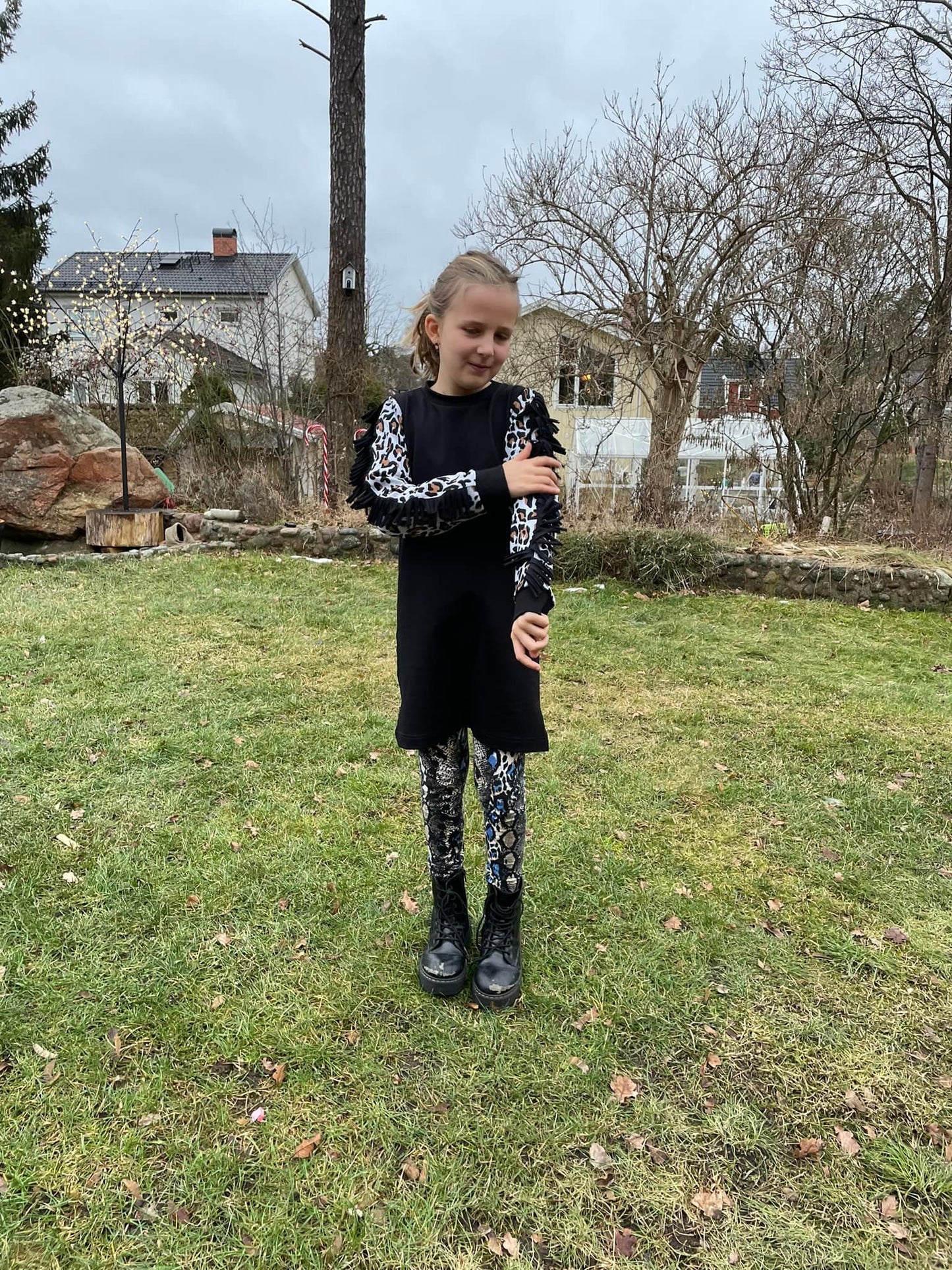 Fab Fringe Dress Strl 68-170 PDF-mönster