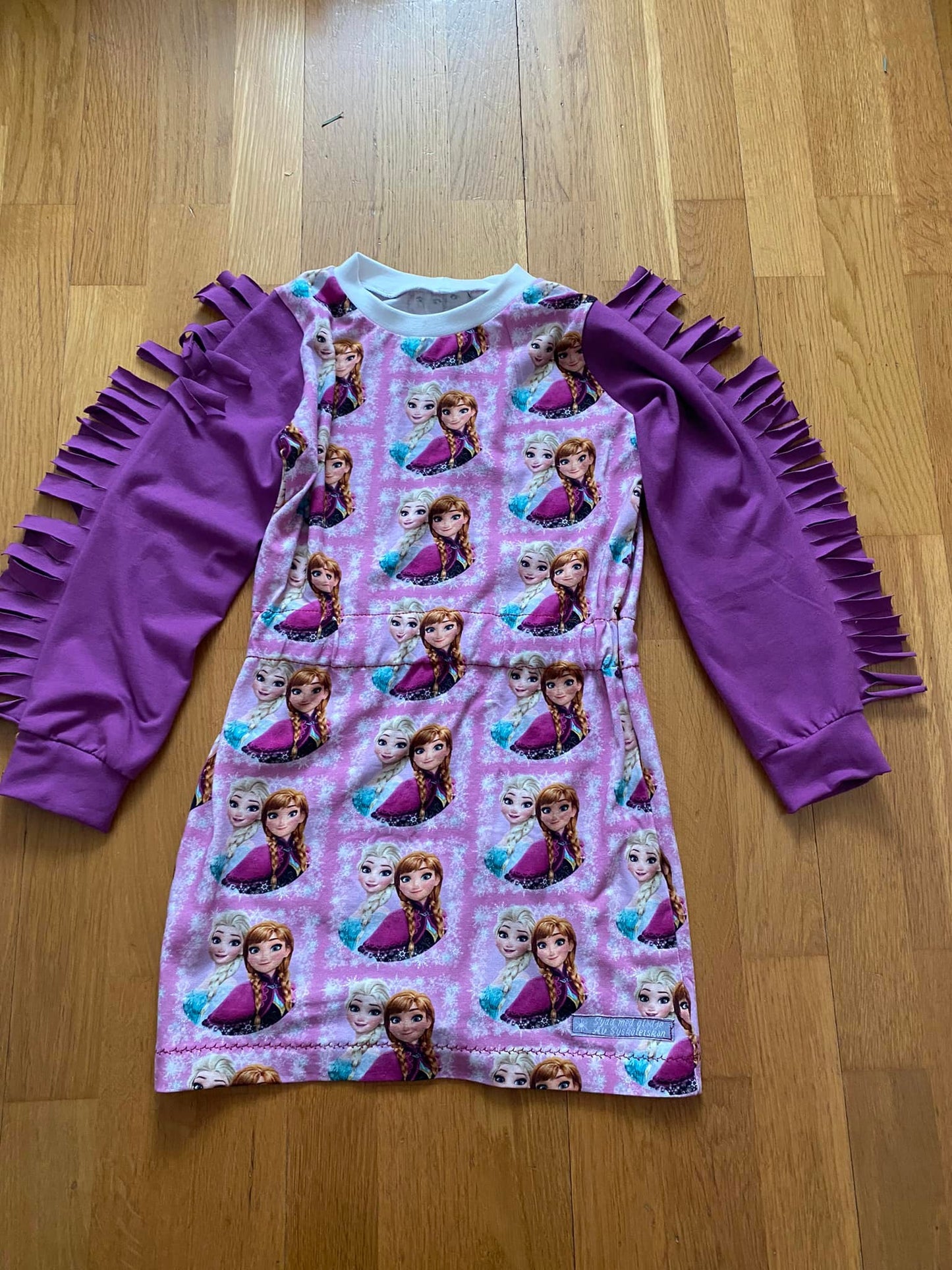 Fab Fringe Dress Strl 68-170 PDF-mönster