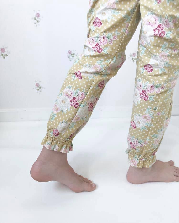 Ruffle Pants Strl 56-152 PDF-mönster