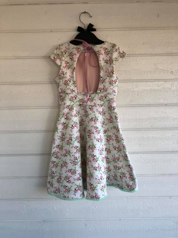 Blueberry Bell Dress Strl 80-164 Pappersmönster