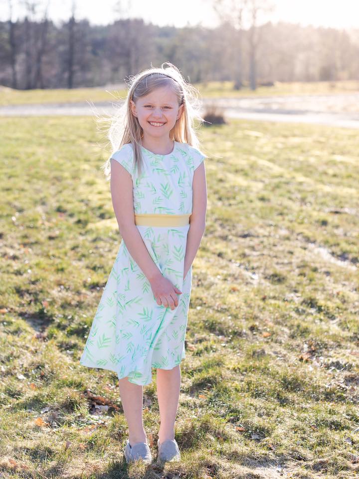 Blueberry Bell Dress Strl 80-164 Pappersmönster