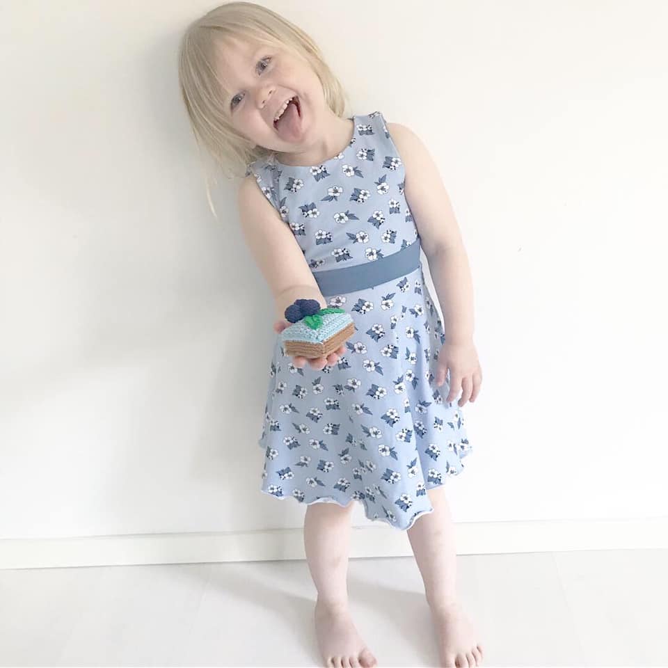 Blueberry Bell Dress Strl 80-164 Pappersmönster
