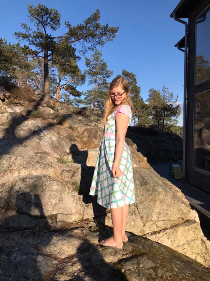 Blueberry Bell Dress Strl 80-164 Pappersmönster