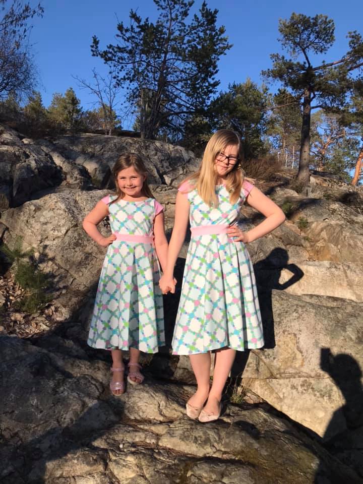 Blueberry Bell Dress Strl 80-164 Pappersmönster