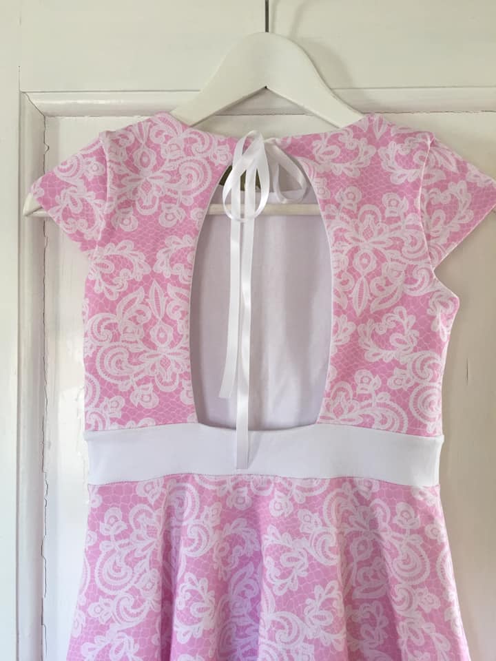 Blueberry Bell Dress Strl 80-164 Pappersmönster