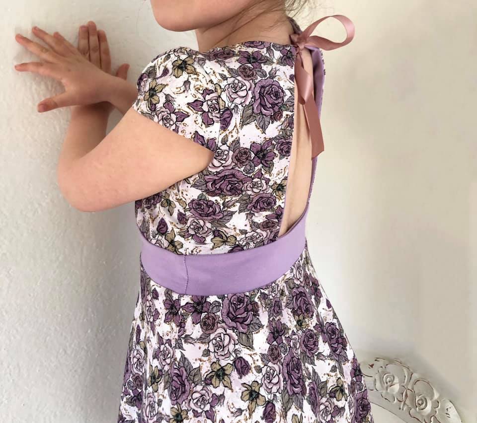 Blueberry Bell Dress Strl 80-164 Pappersmönster