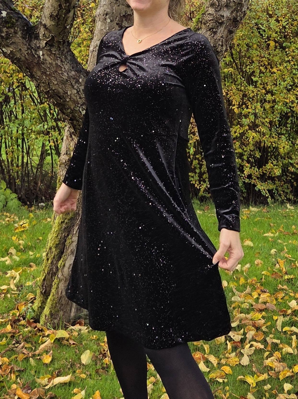Eagle Bow Dress Strl 34-56 PDF-mönster