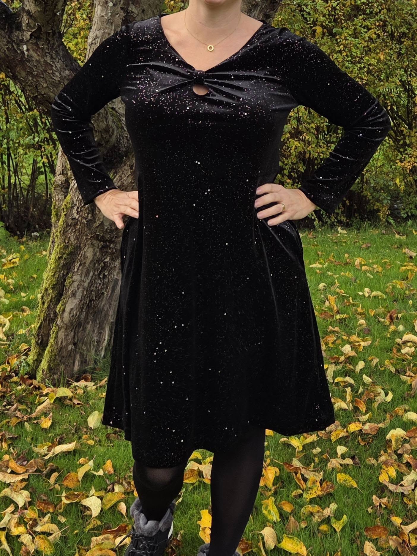 Eagle Bow Dress Strl 34-56 PDF-mönster