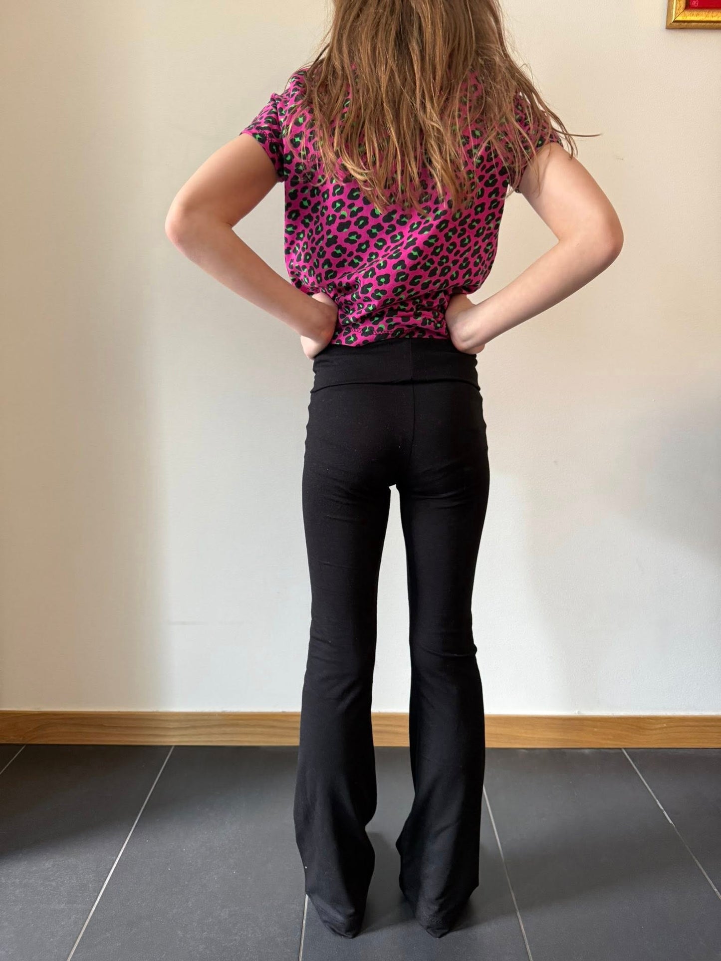 Tween Uniform Strl 92-164 Pappersmönster FÖRHANDSBOKNING