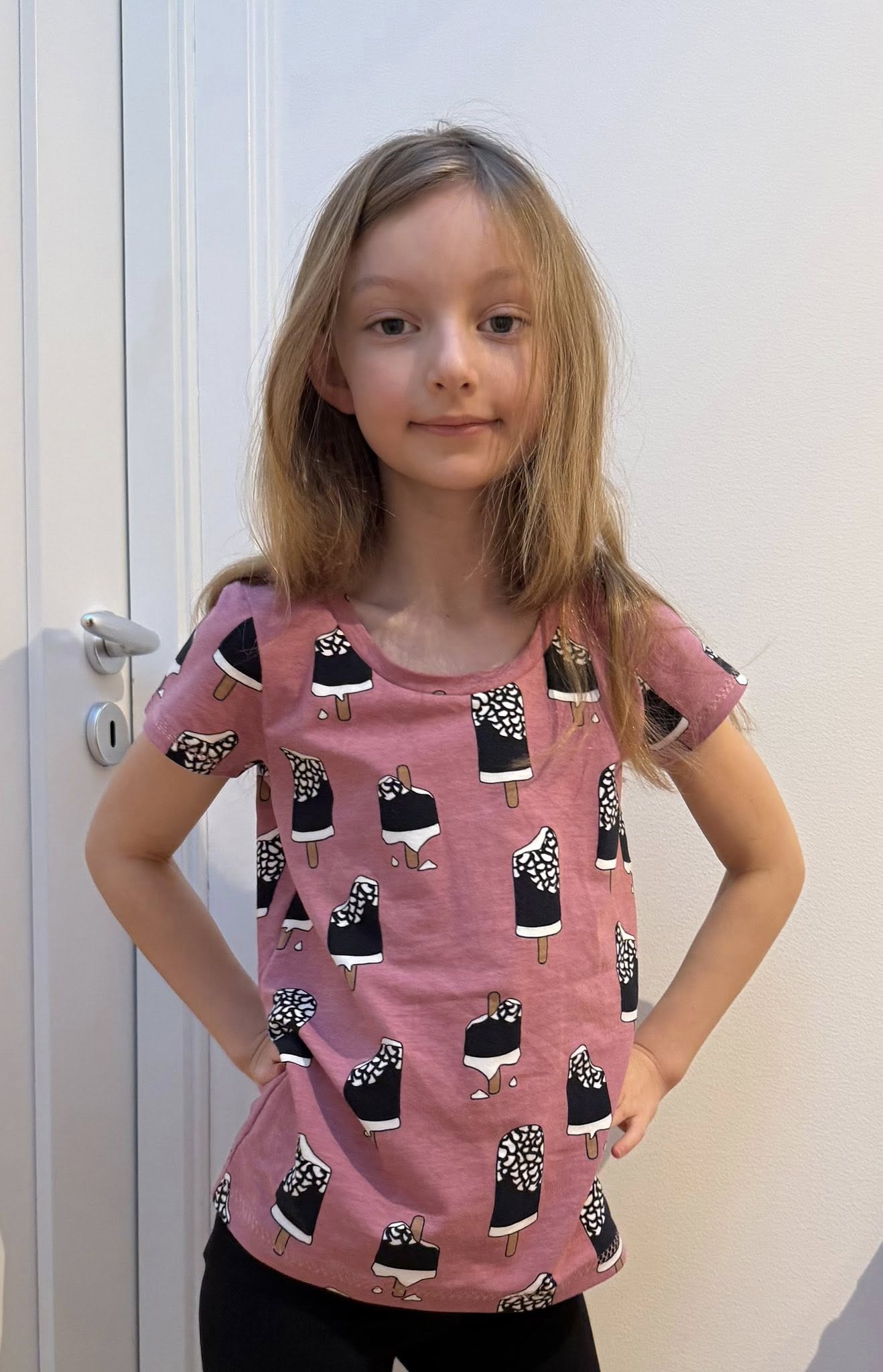 Tween Uniform Strl 92-164 Pappersmönster FÖRHANDSBOKNING