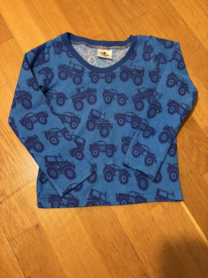 Tween Uniform Strl 92-164 Pappersmönster FÖRHANDSBOKNING