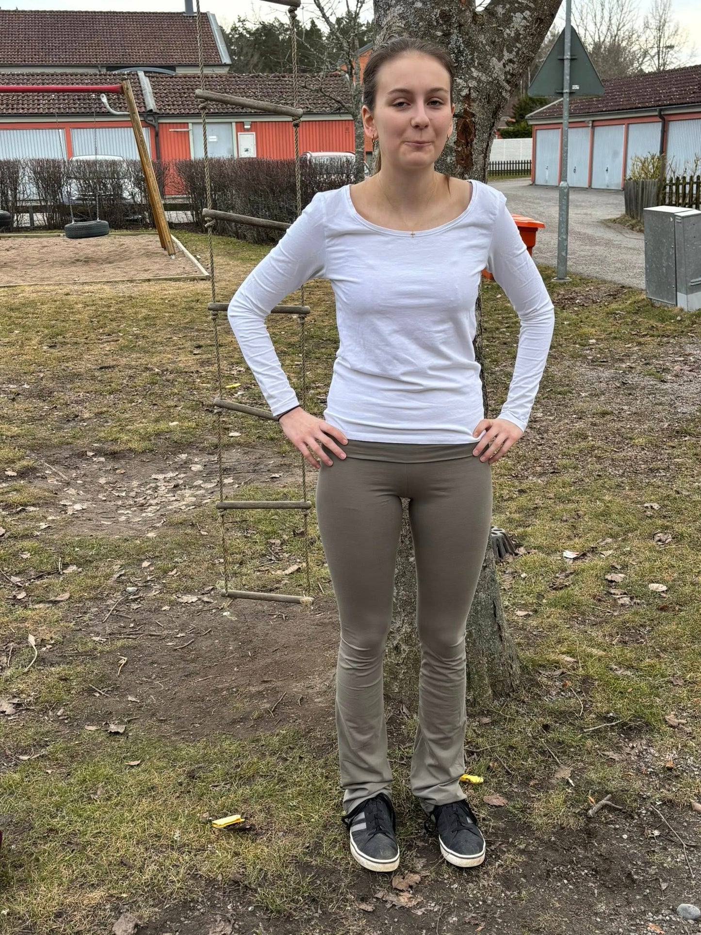 Tween Uniform Strl 92-164 Pappersmönster FÖRHANDSBOKNING