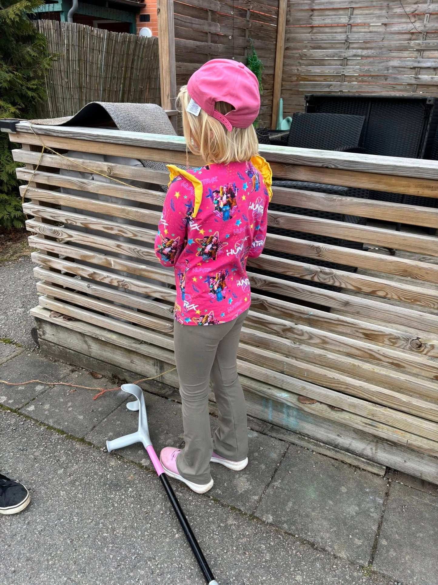 Tween Uniform Strl 92-164 Pappersmönster FÖRHANDSBOKNING