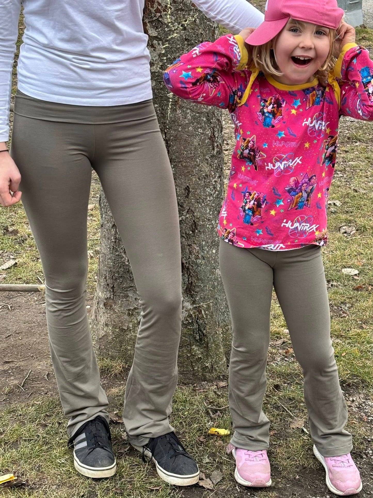 Tween Uniform Strl 92-164 Pappersmönster FÖRHANDSBOKNING