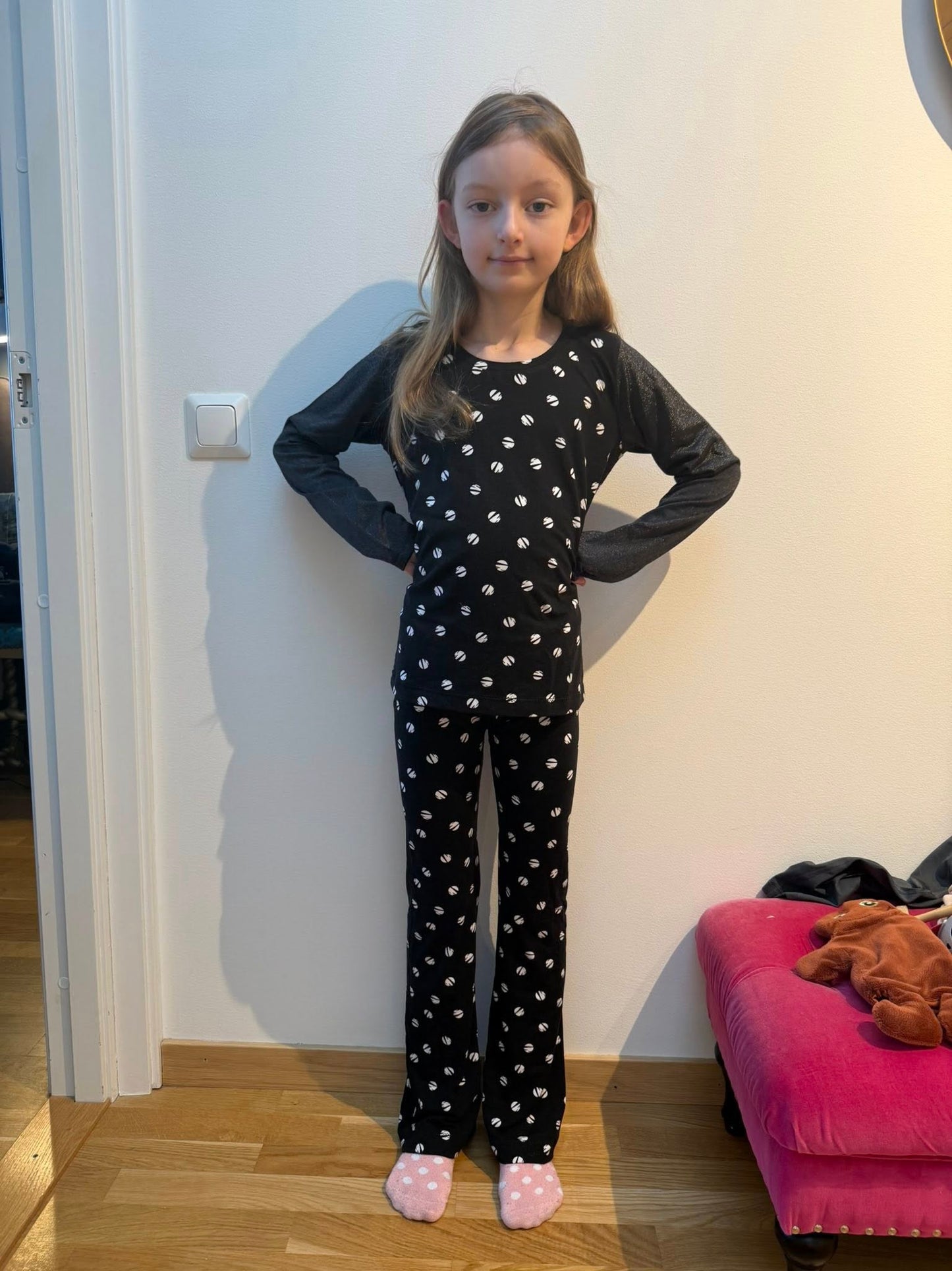 Tween Uniform Strl 92-164 Pappersmönster FÖRHANDSBOKNING