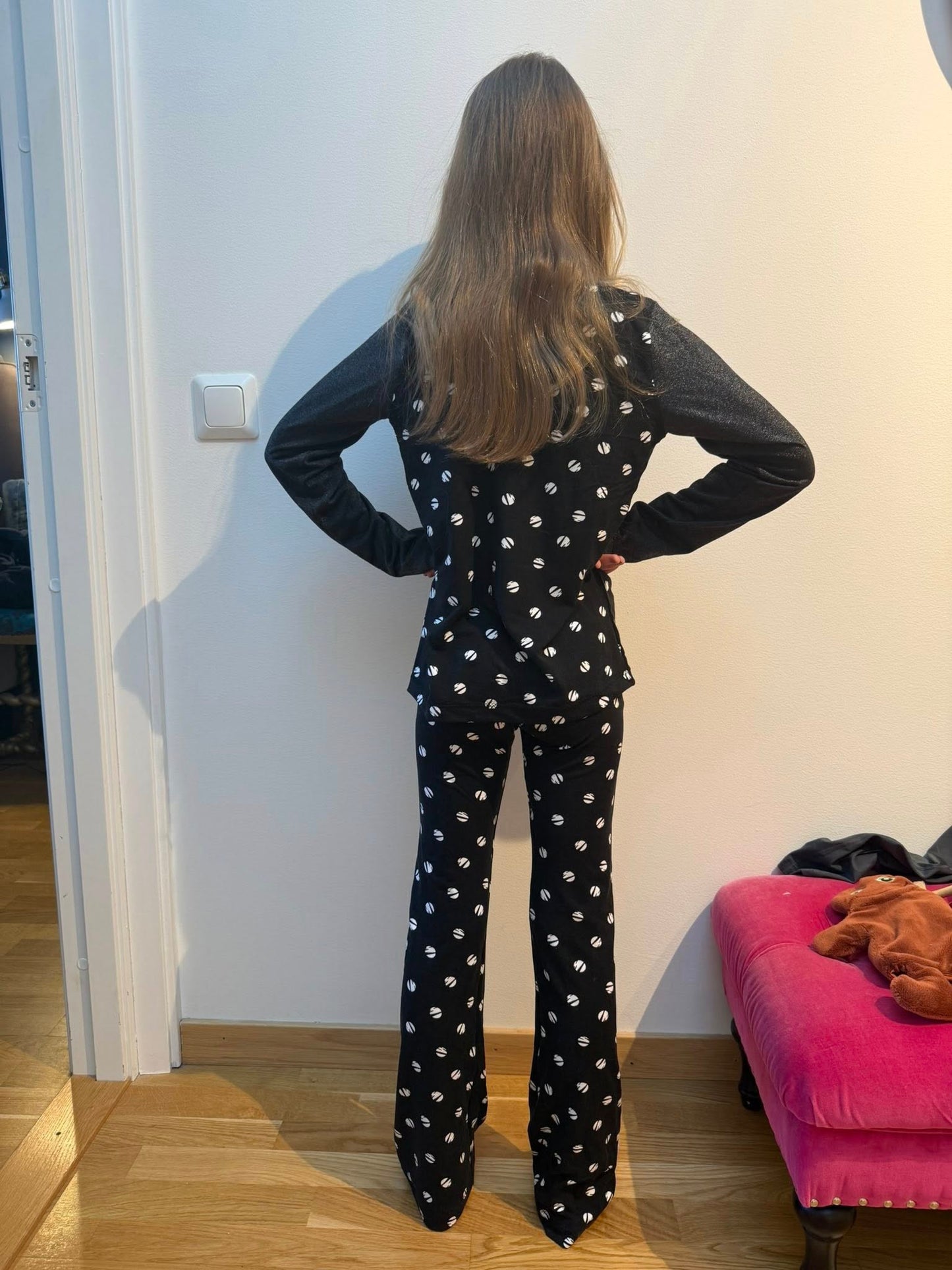 Tween Uniform Strl 92-164 Pappersmönster FÖRHANDSBOKNING
