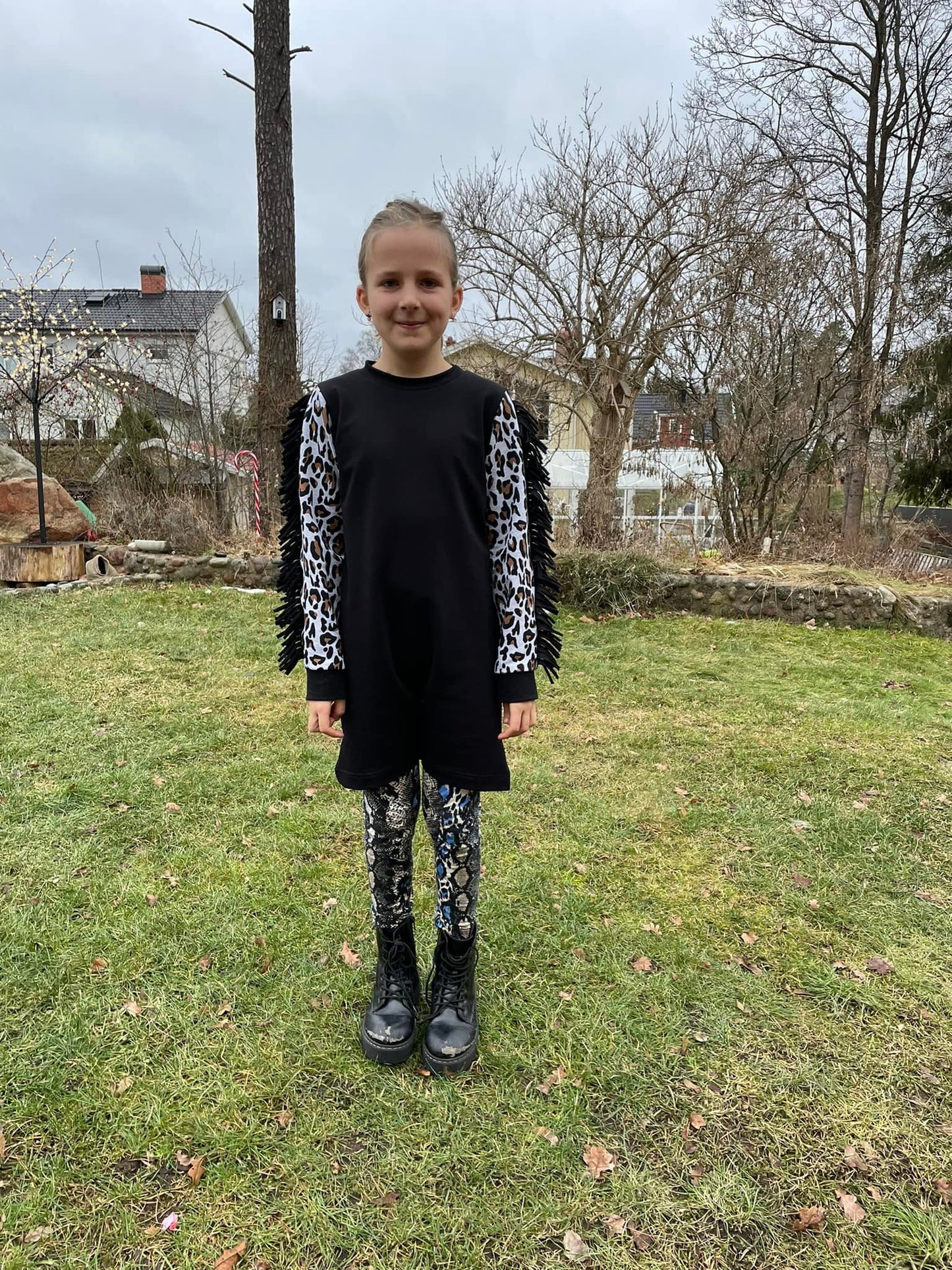 Fab Fringe Dress Strl 68-170 PDF-mönster