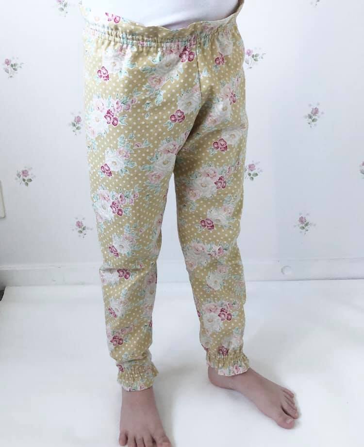 Ruffle Pants Strl 56-152 PDF-mönster