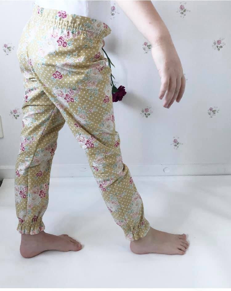 Ruffle Pants Strl 56-152 PDF-mönster